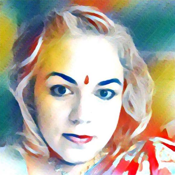 Meet your Posher, April - Picture 1 of 1